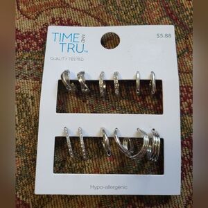Time and Tru Earring Set